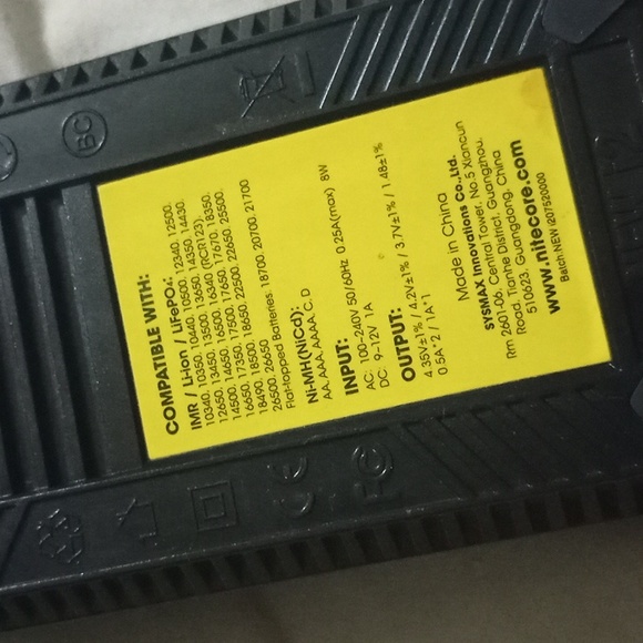 Battery Charger - Picture 5 of 7